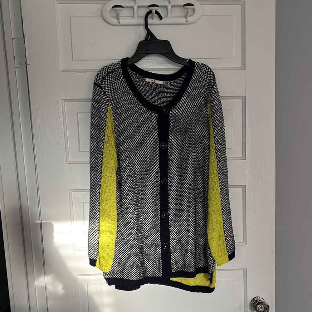 Ost Monochrome Knit Sweater